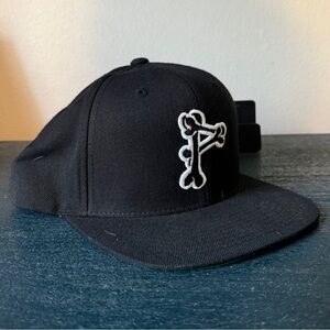 Private Shop Bones Hat